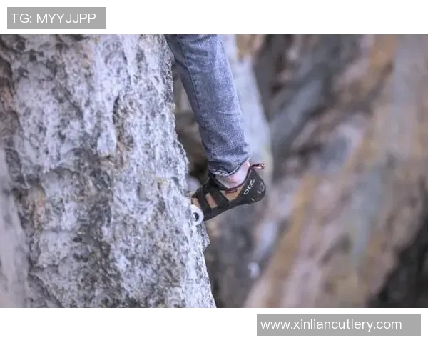 攀岩新手必看:全面提升个人能力的入门指南与技巧分享 攀岩新手必看:全面提升个人能力的入门指南与技巧分享