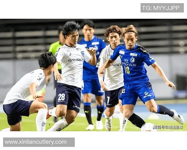 横冰水手与长崎航海的激烈对决揭示了足球战术与团队精神的完美结合 横冰水手与长崎航海的激烈对决揭示了足球战术与团队精神的完美结合