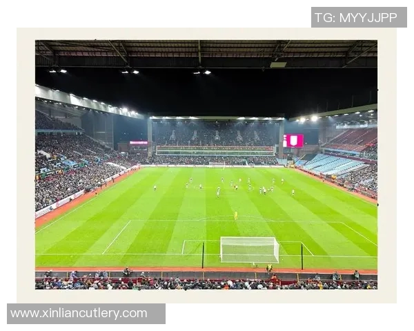 路云尼米与华沙的激烈对决揭示了足球战术与团队合作的重要性 路云尼米与华沙的激烈对决揭示了足球战术与团队合作的重要性