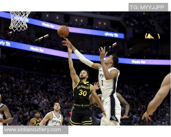 勇士与马刺激战正酣直播室全程回顾精彩瞬间与赛后分析