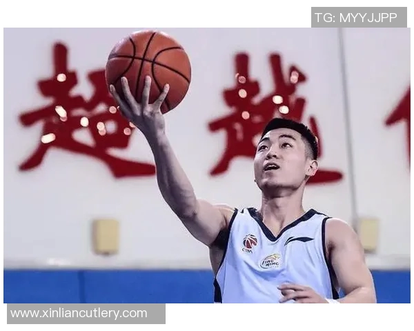 高诗岩：从篮球新星到职业生涯的璀璨之路探索与成长的背后故事