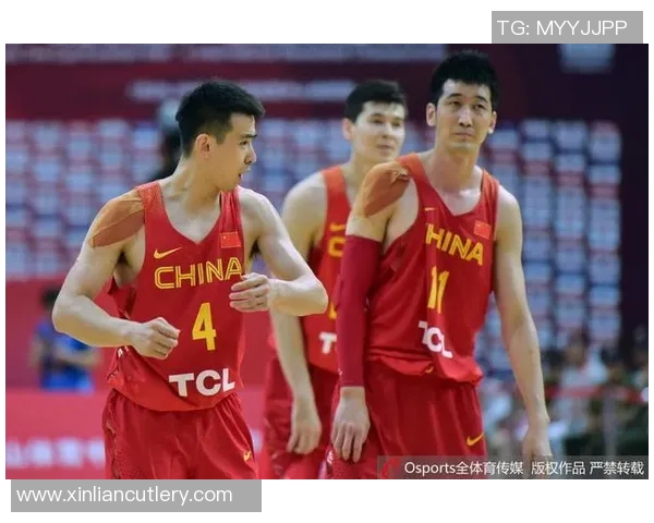 中国男篮红队迎战韩国队全力争胜展现实力与团队精神