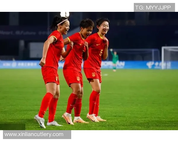 亚运女足对阵泰国队精彩对决引发热议球迷热情高涨 亚运女足对阵泰国队精彩对决引发热议球迷热情高涨