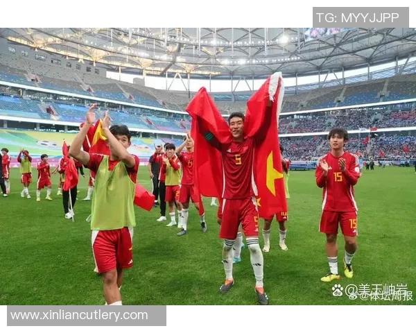 加维引领新时代足球潮流展现年轻力量与无限潜力