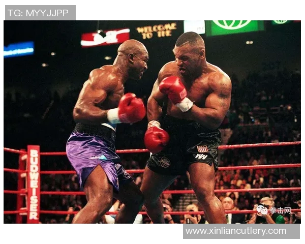 拳王泰森与罗伊琼斯重燃拳坛激情经典对决引发拳迷热议 拳王泰森与罗伊琼斯重燃拳坛激情经典对决引发拳迷热议