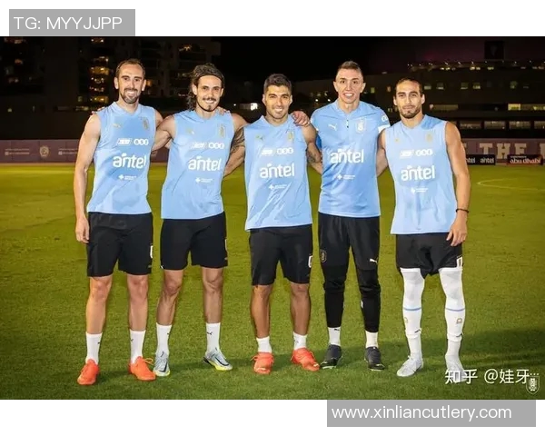 日本足球迎战乌拉圭队的精彩对决展现两国足球实力的巅峰较量 日本足球迎战乌拉圭队的精彩对决展现两国足球实力的巅峰较量