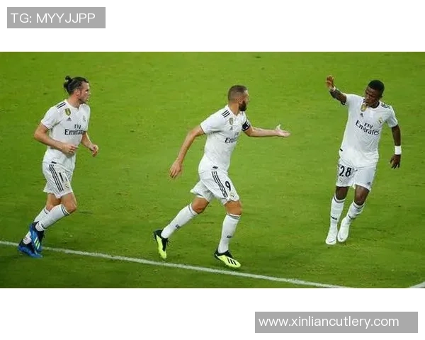 维尼修斯的崛起与挑战:从天才少年到足球世界的璀璨明星之路 维尼修斯的崛起与挑战:从天才少年到足球世界的璀璨明星之路