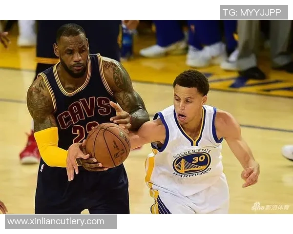 骑士与勇士激战正酣精彩瞬间图片回顾与分析